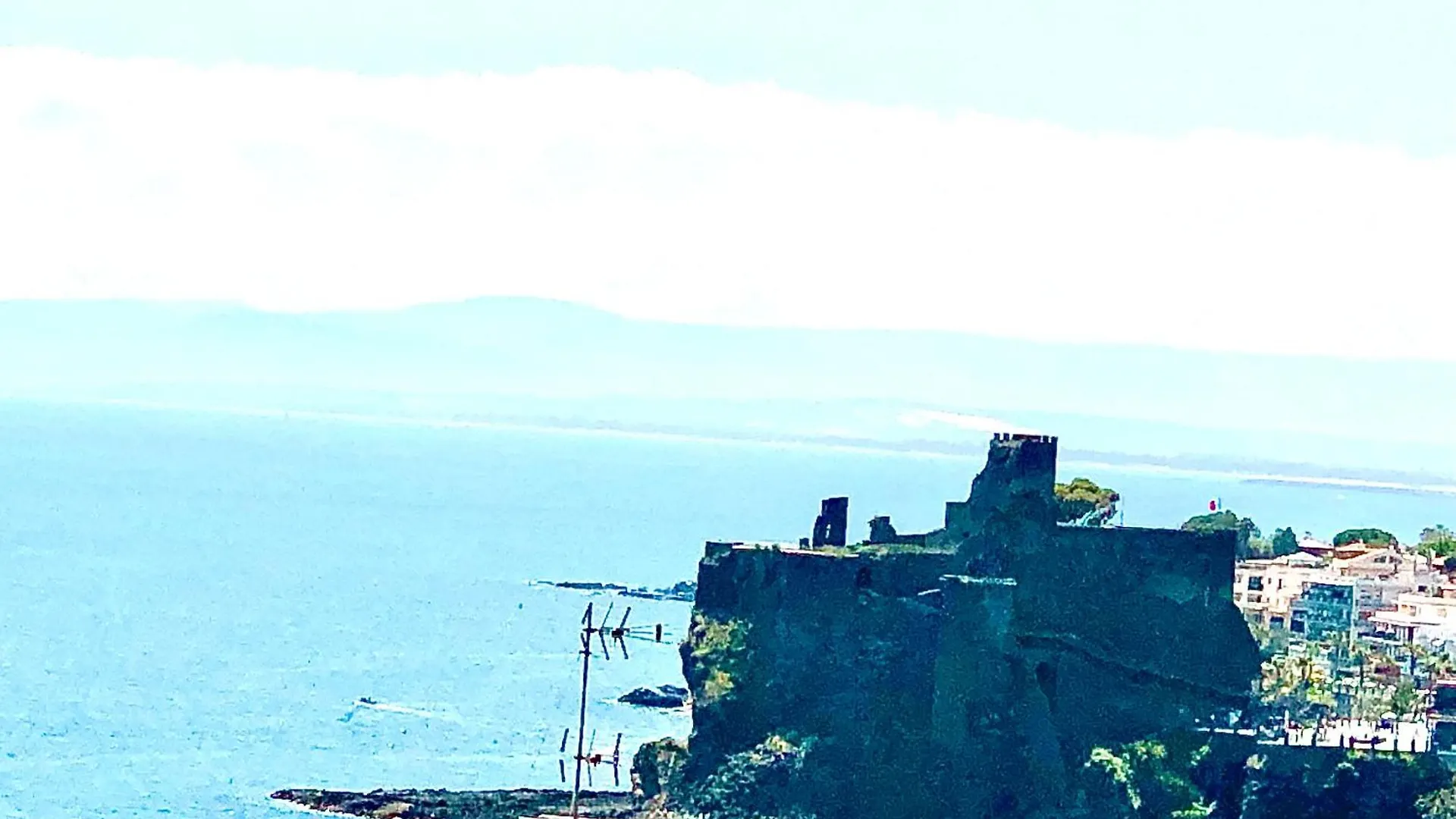 Belvedere Faraglioni Aci Castello Italia